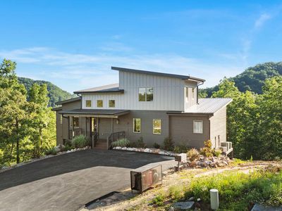 1429 Mountain Ash Way