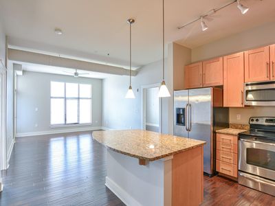 220 Cedar St APT 404
