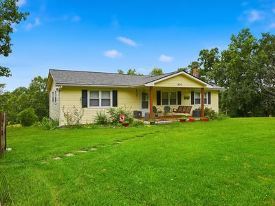 490 Marshall Pike