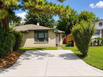 3105 Oak Rock Cir