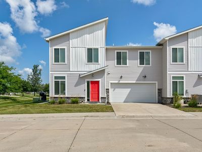 831 NE Bowman Dr