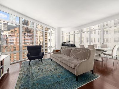 207 E 57th St APT 15A