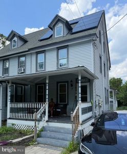 7 Edward St