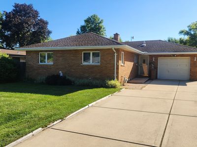 Property at 143 S Pleasant Ave, Bloomingdale, IL