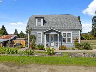 Property at 215 SE 5th St, Oakland, OR