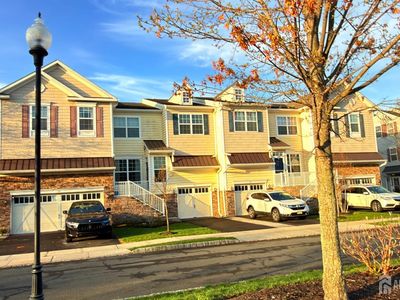 32 Morris Ln