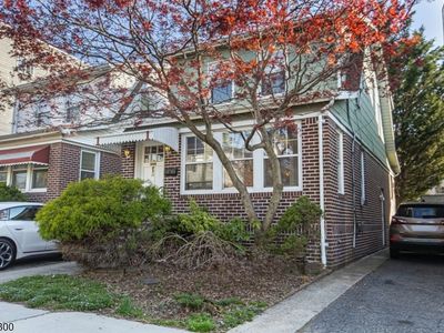 13 Front St