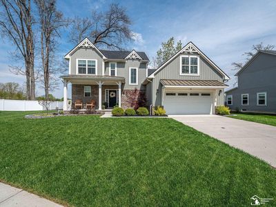 746 Forest Ln