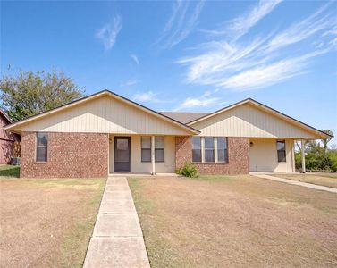 Property at 2805 Glen Oaks Dr #2807, Norman, OK