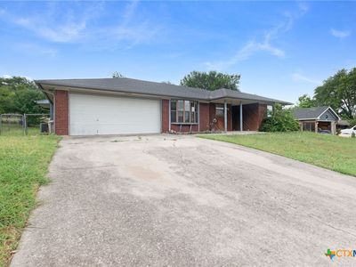 2503 Phyllis Dr