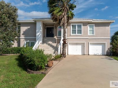 35077 Pelican Pointe Dr