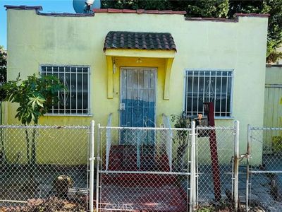 1911 Locust Ave