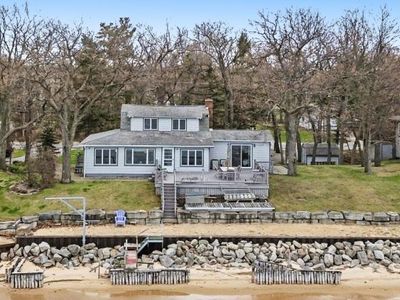 8410 Crescent Beach Rd