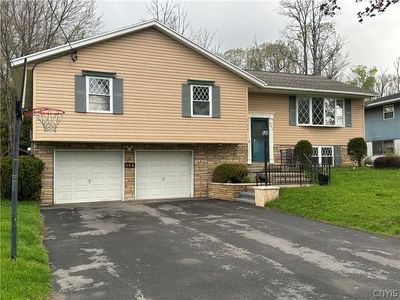 531 Cedarbrook Cres