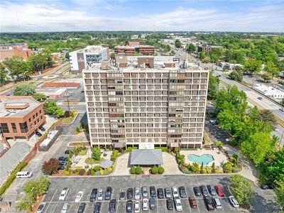 1101 N Elm St