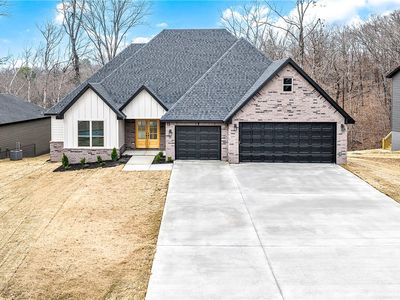 10 York Dr