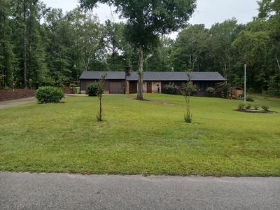 112 Meadow Ln