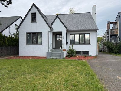 Property at 1128 W Main St, Medford, OR