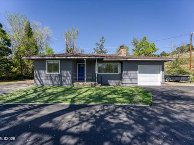 700 Twin Lakes Dr