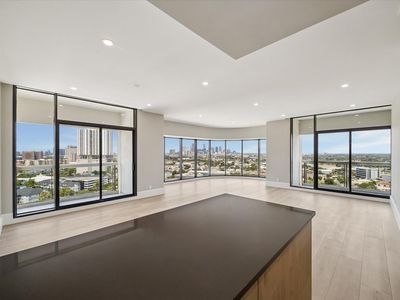 1701 Hermann Dr #18C