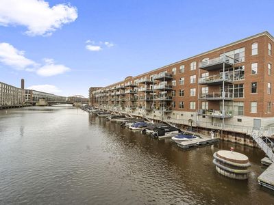 130 South Water STREET #303