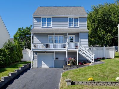 22 Byron St