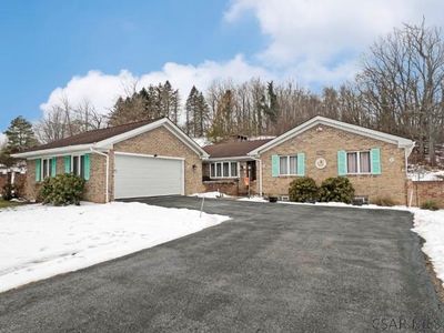 Property at 2379 Woodcrest Dr, Johnstown, PA