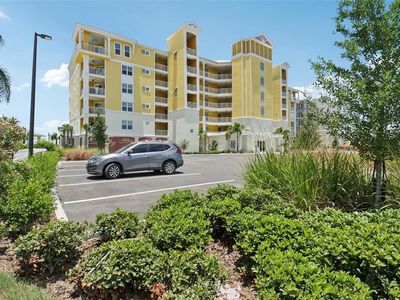 7 Riverwalk Dr #406