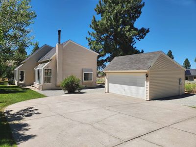Property at 725 Roundup Dr, Loyalton, CA