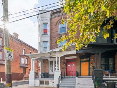 2814 W Oxford St