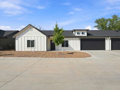 Property at 472 E Harper St, Valley Center, KS