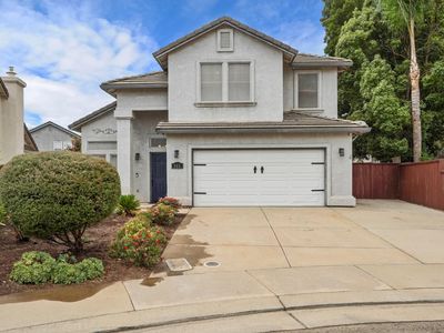 915 Eucalyptus Ct