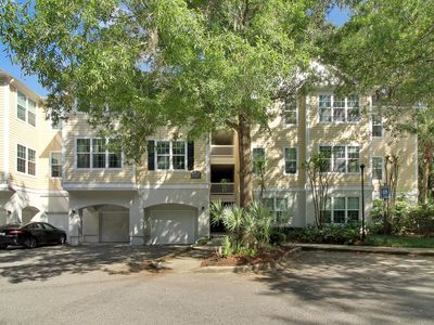 60 Fenwick Hall Allee Aly APT 911