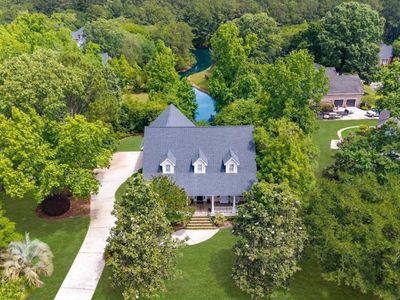 3894 Plantation Lakes Dr