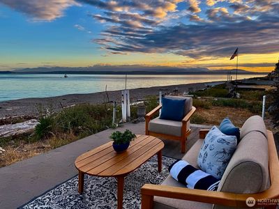 848 Old Beach Road