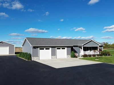233 Red Oak Dr