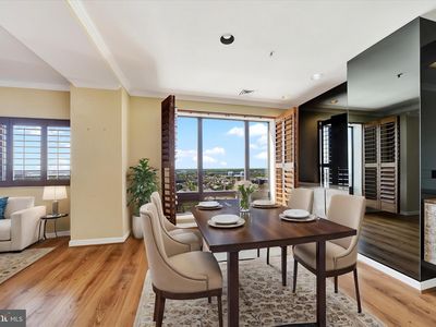 10 E Lee St UNIT 1903