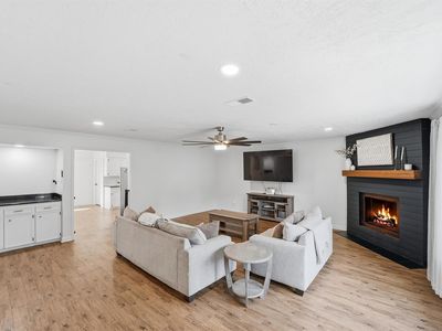 Property at 21031 Northern Colony Ct, Katy, TX