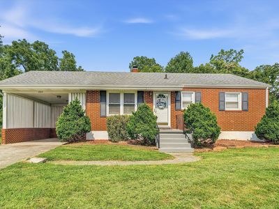 2017 Meadowbrook Rd NW