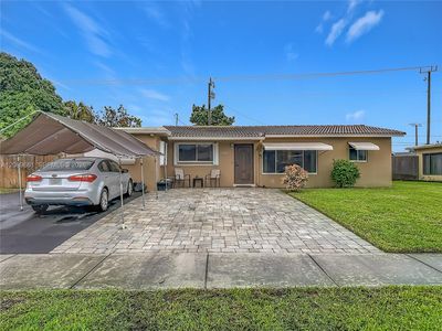 4220 NE 4th Ter