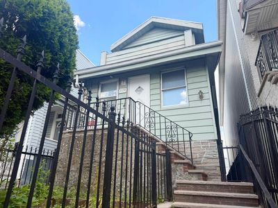 3158 John F Kennedy Blvd
