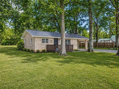 7 York Dr NE