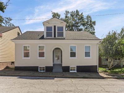 312 S Jackson St