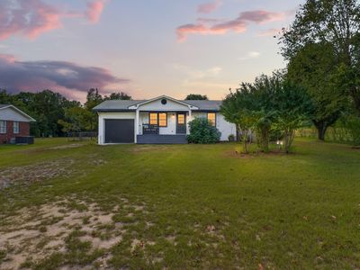 209 Chic Ennis Rd