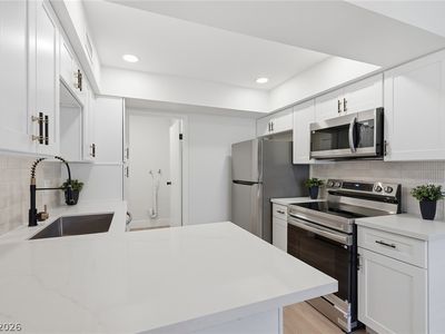 3045 Pinehurst Dr APT B
