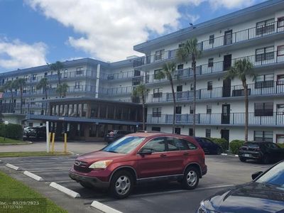 9235 SW 8th St UNIT 311