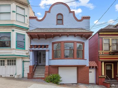 369 Frederick St
