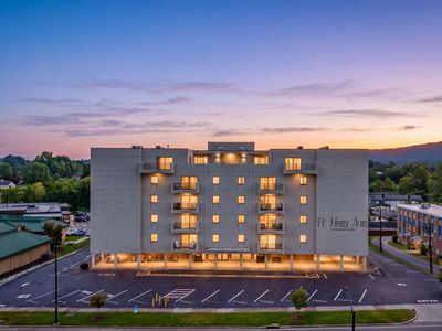Property at 1585 Fort Henry Dr APT 6C, Kingsport, TN