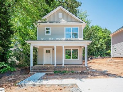 674 Saxon Ave