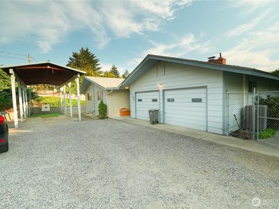 902 N Kenroy Terrace